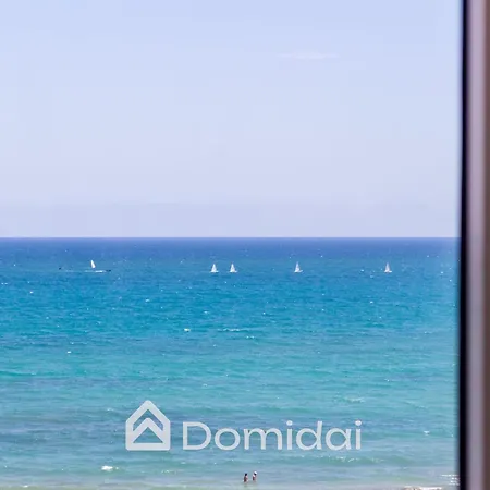 The Seaview - & Pool By Domidai