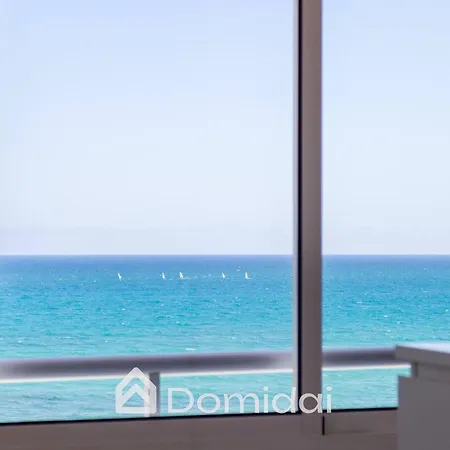 Apartment The Seaview - & Pool By Domidai
